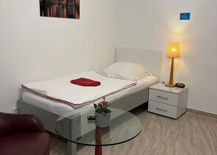 Sleep2fly Hamburg-airport *